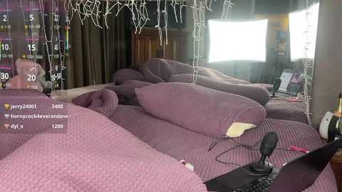 tslexirose @ chaturbate on 20251026