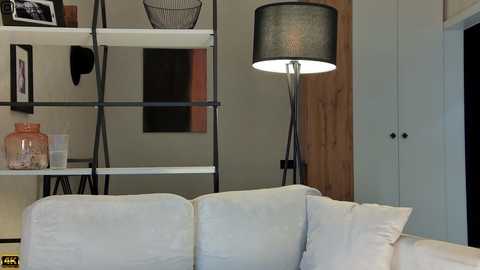 emiljanna @ chaturbate on 20251027