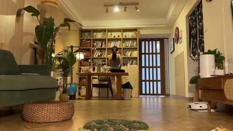 yuanlili @ chaturbate on 20251106