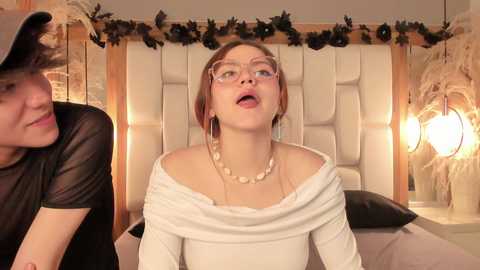 daphne_and_roger @ chaturbate on 20251110