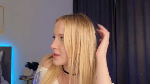 adele_armas @ chaturbate on 20251113