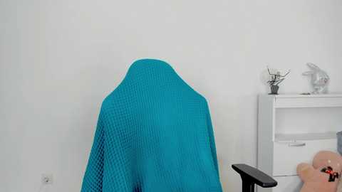 crystalnut @ chaturbate on 20251116