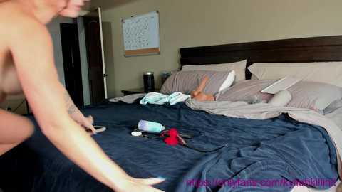 kyliebkillinit @ chaturbate on 20251117