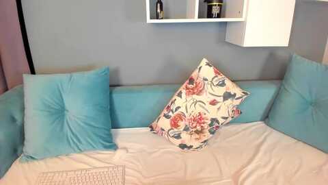 alissaclairre @ myfreecams on 20230829