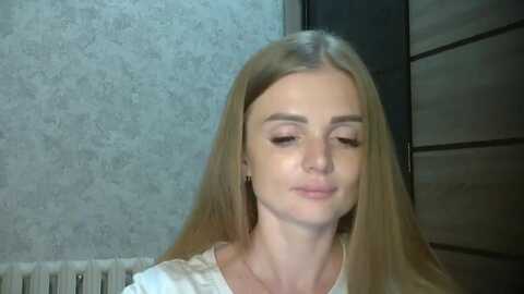 nowarinukrain @ myfreecams on 20230829