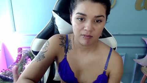 ayla_moon @ myfreecams on 20230830