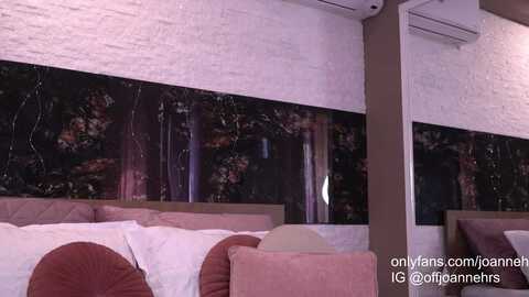 joannevamp @ myfreecams on 20230830