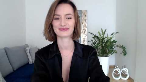 perlabella @ myfreecams on 20230830