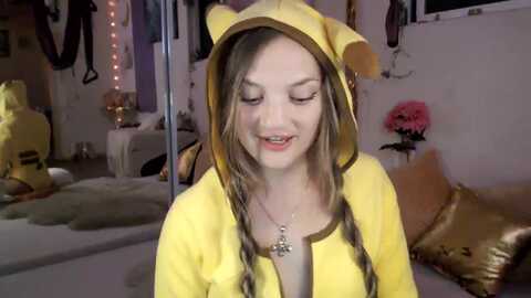 goldiefawn @ myfreecams on 20230902