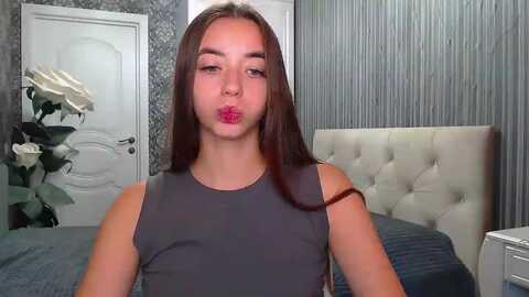emeraldlilyyy @ myfreecams on 20230903