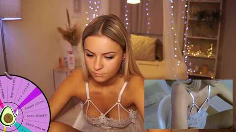 aurora_sweet @ myfreecams on 20230904