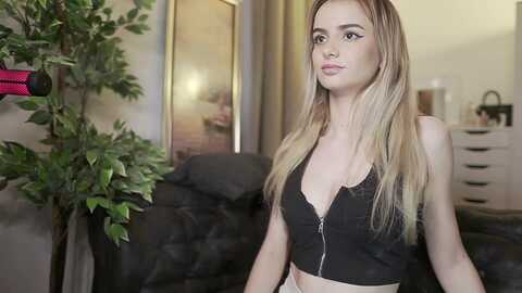 sweetkins @ myfreecams on 20230904