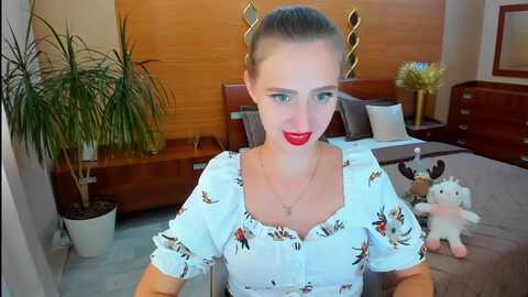 wittybunnyy @ myfreecams on 20230904