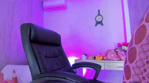 missvioleta @ myfreecams on 20230905