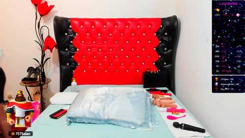 anasunshine25 @ myfreecams on 20230906