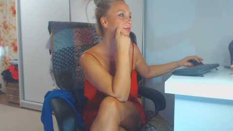 merlyn4u @ myfreecams on 20230906