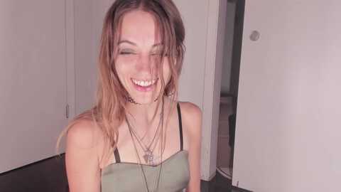 naomidee @ myfreecams on 20230906