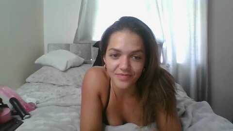 petiteitalian @ myfreecams on 20230906