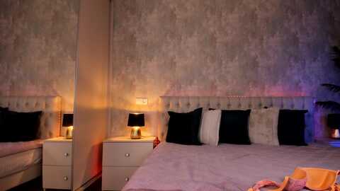 mq_raisa @ myfreecams on 20230910