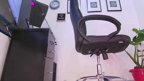 alissagodess @ myfreecams on 20230912