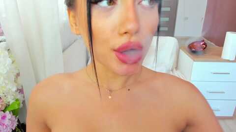 kaylalaine @ myfreecams on 20230912