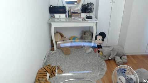 autumnjewel @ myfreecams on 20230913