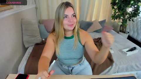 danieelia_a @ myfreecams on 20230914
