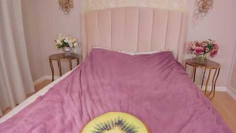 chloejakson @ myfreecams on 20230918