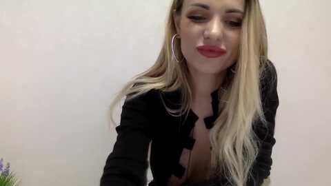 estie_kay @ myfreecams on 20230918