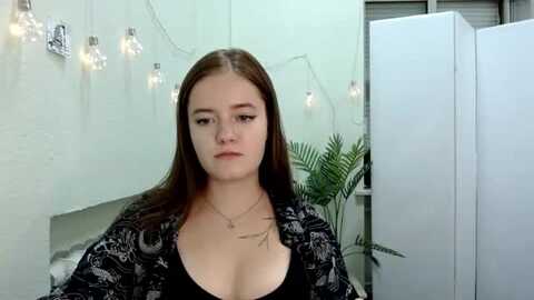 little_me_ @ myfreecams on 20230918