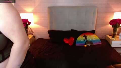 lyzsmith @ myfreecams on 20230918