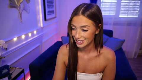 emma_ruby @ myfreecams on 20230921
