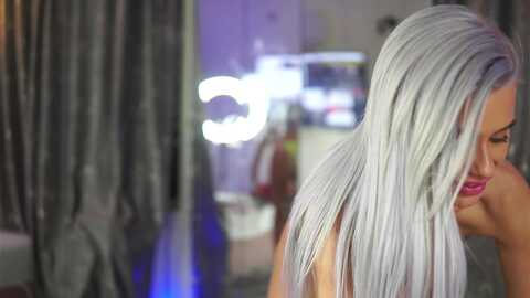 serene_sophie @ myfreecams on 20230922