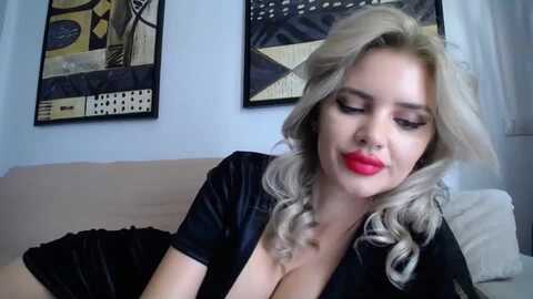 woww_ @ myfreecams on 20230922