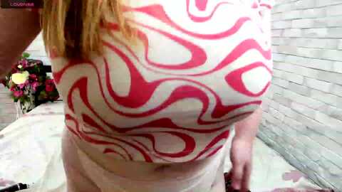 curvy_fox @ myfreecams on 20230923
