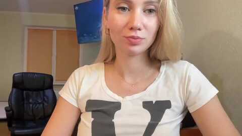 miss_sylvia @ myfreecams on 20230923