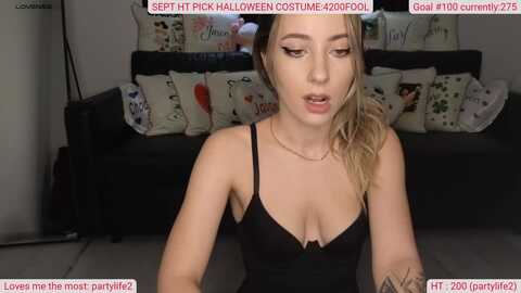 dinaslibrary @ myfreecams on 20230924