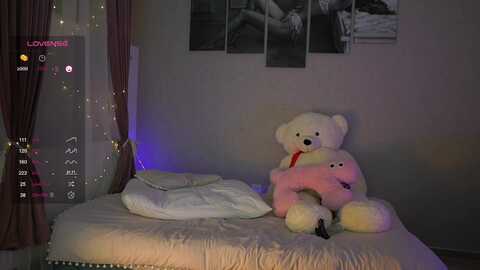 rileyreid_18 @ myfreecams on 20230924