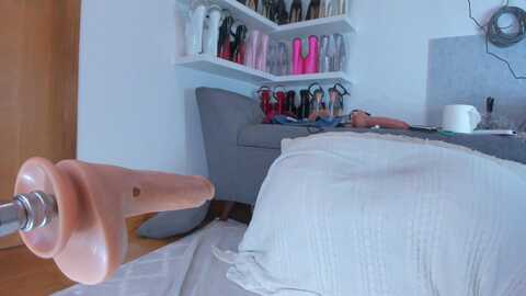 kinkymarisol @ myfreecams on 20230927