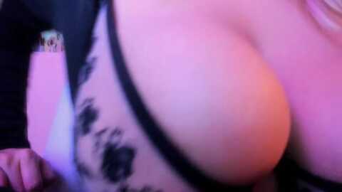 nickyblein @ myfreecams on 20230928