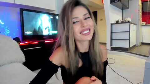 smileytinaa @ myfreecams on 20230928