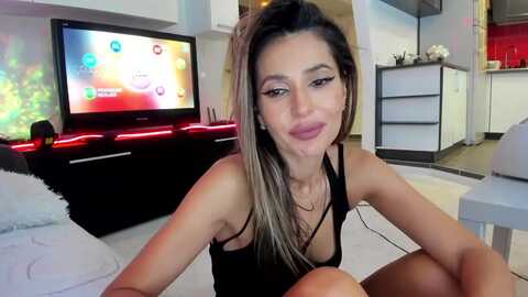 smileytinaa @ myfreecams on 20230930