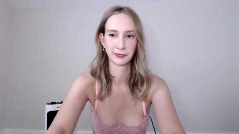 strwberrymoon @ myfreecams on 20230930