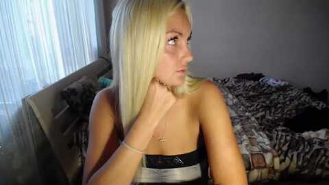 alissamay @ myfreecams on 20231001