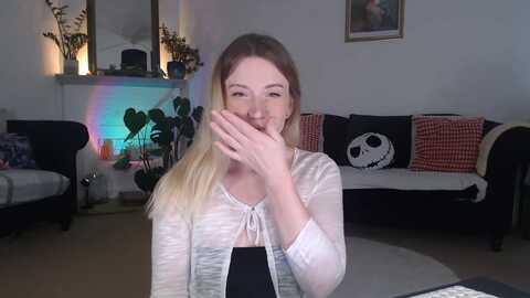 daisychainedx @ myfreecams on 20231002