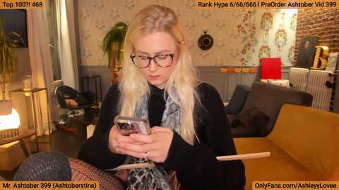 ashleyylovee @ myfreecams on 20231003