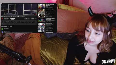 cozynovi @ myfreecams on 20231003