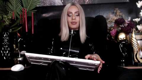 dominatrixeve