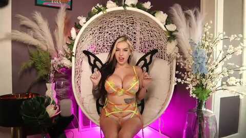 cubbixoxo @ myfreecams on 20231009