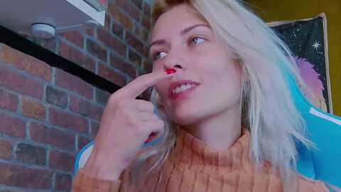 karoline121 @ myfreecams on 20231009